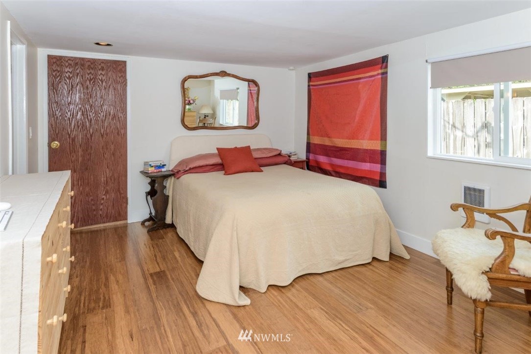 6121 Kirsop Road Southwest Tumwater, WA 98512 - Photo 14 of 22 Gallery Image 14