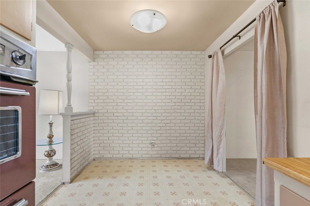 9825 Tujunga Canyon Place Tujunga, CA 91042 - Photo 17 of 36