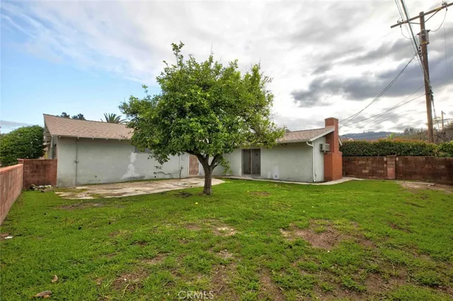 $950,000 | 9825 Tujunga Canyon Place, Tujunga, CA 91042