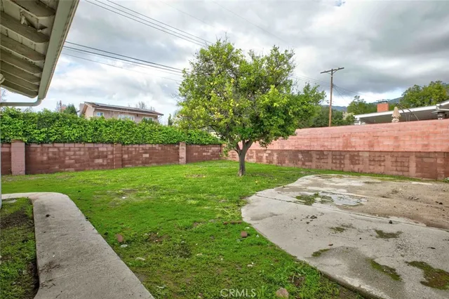 $950,000 | 9825 Tujunga Canyon Place, Tujunga, CA 91042