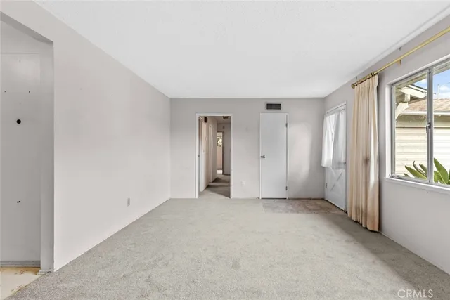 $950,000 | 9825 Tujunga Canyon Place, Tujunga, CA 91042