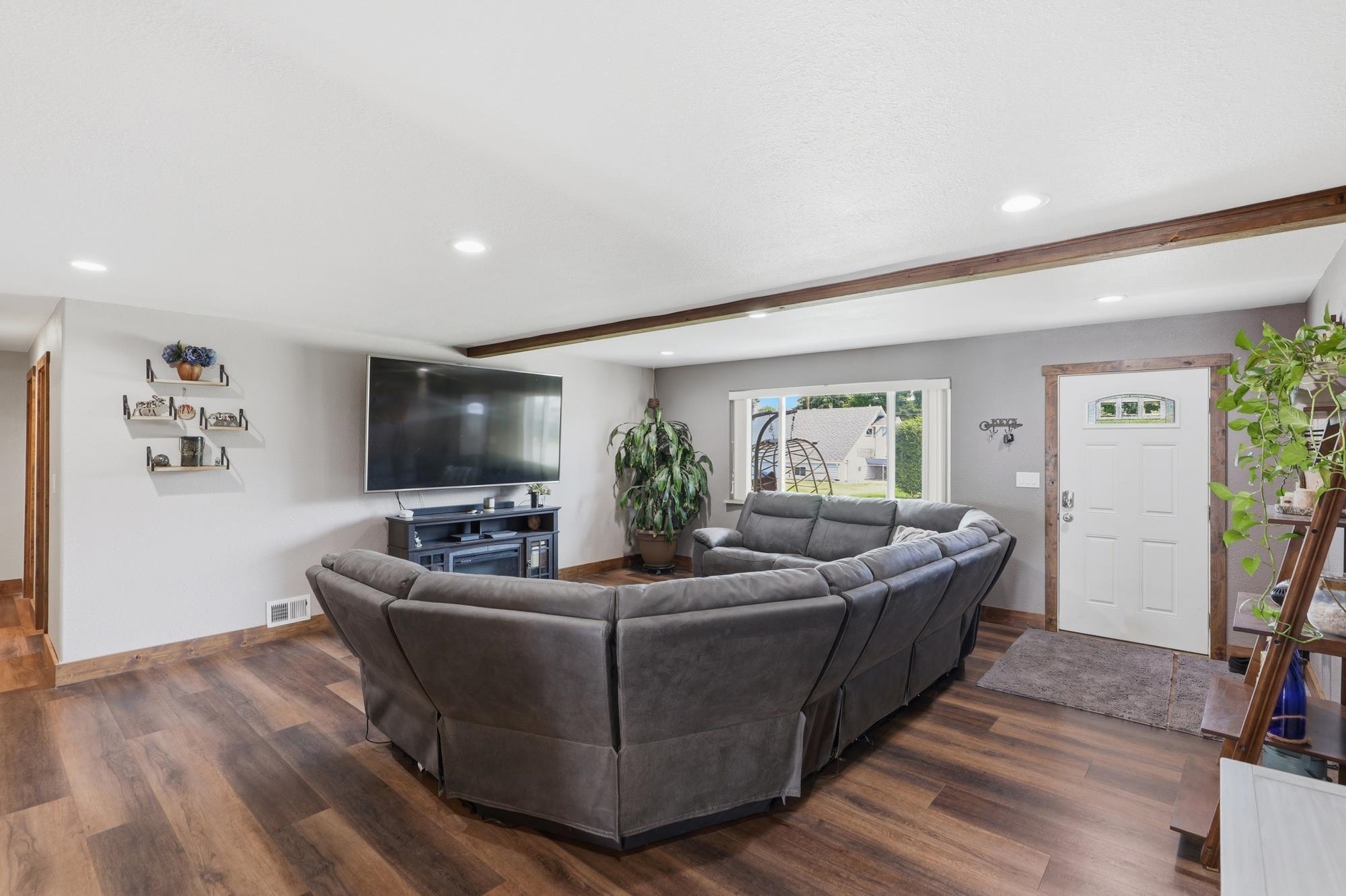 3617 North Center Road Spokane Valley, WA 99212 - Photo 7 of 47