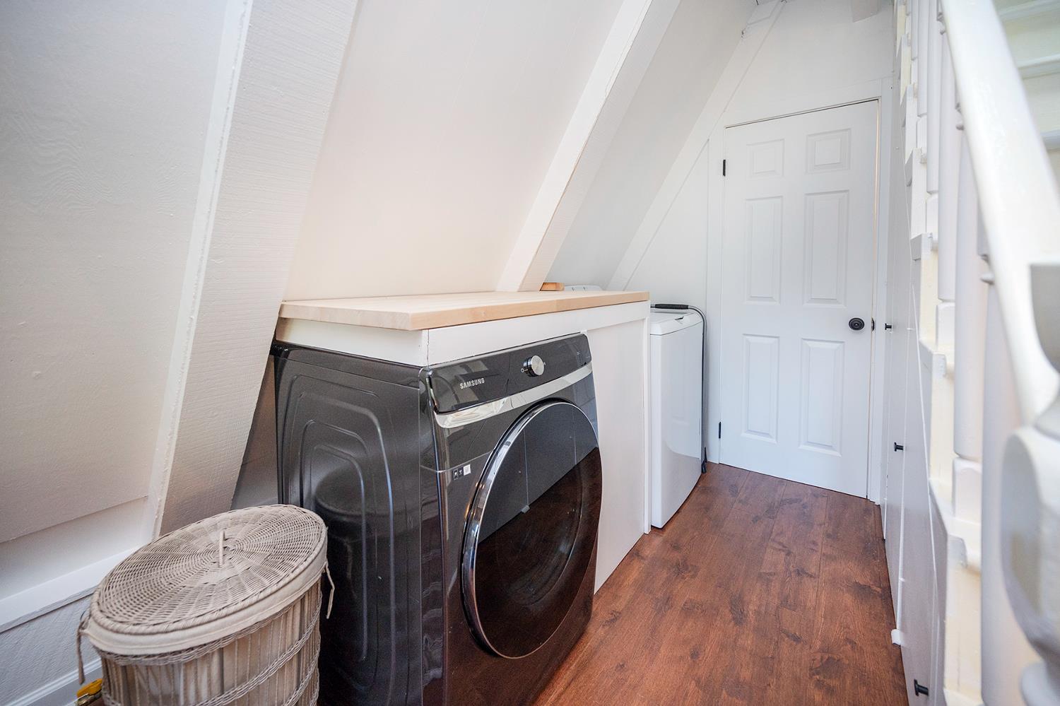 6141 Sweeney Road Somerset, CA 95684 - Photo 27 of 67 a utility room with dryer and washer
