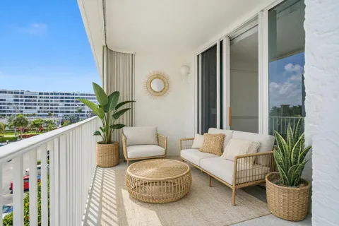 $429,555 | 3580 South Ocean Boulevard, Unit 4C, South Palm Beach, FL 33480