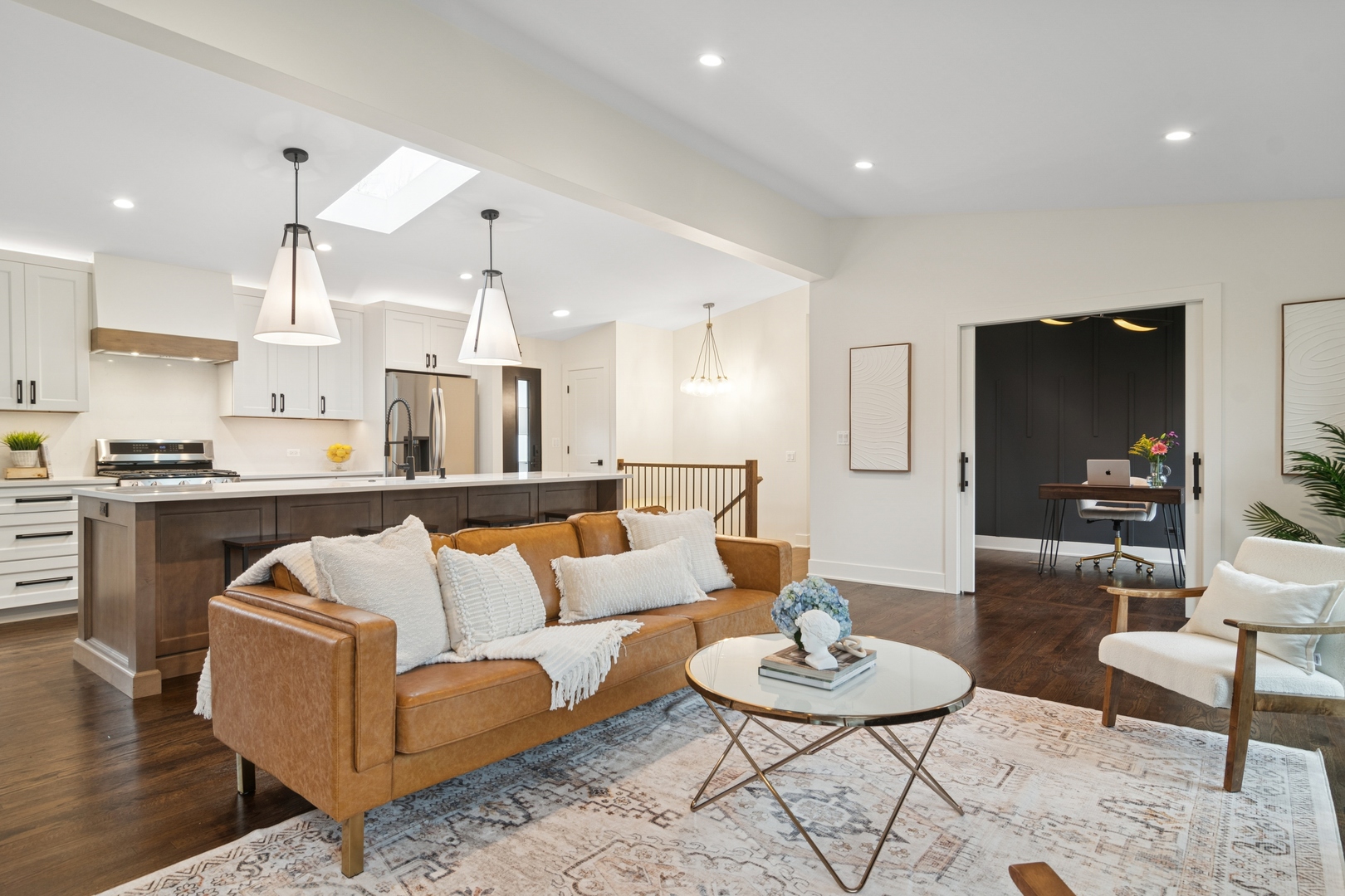 825 Warwick Avenue Barrington, IL 60010 - Photo 5 of 44