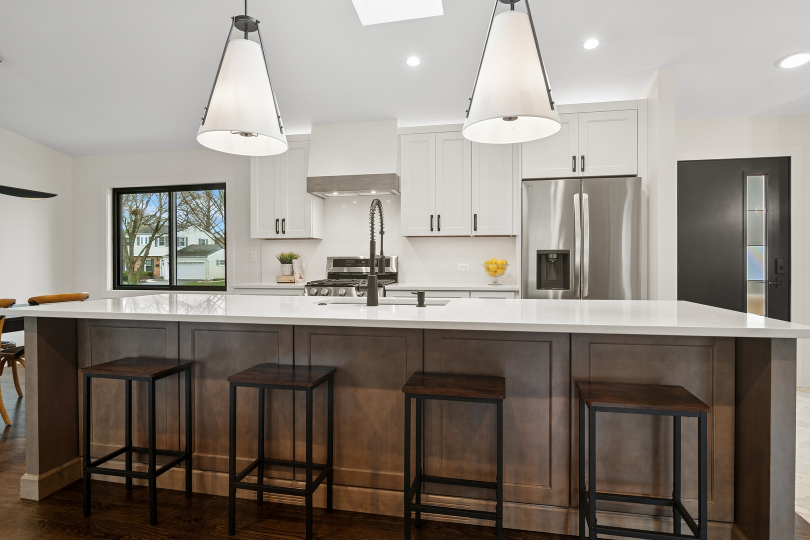 825 Warwick Avenue Barrington, IL 60010 - Photo 10 of 44