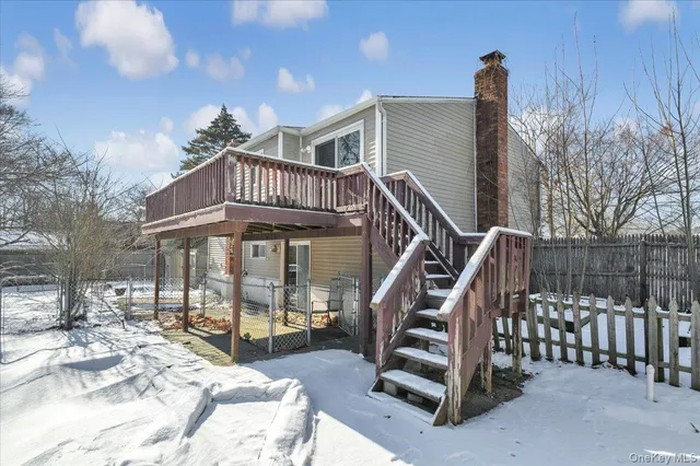 a view of an outdoor space