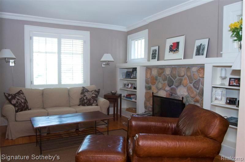 1058 Floyd Street Birmingham, MI 48009 - Photo 6 of 22 Living Room 2