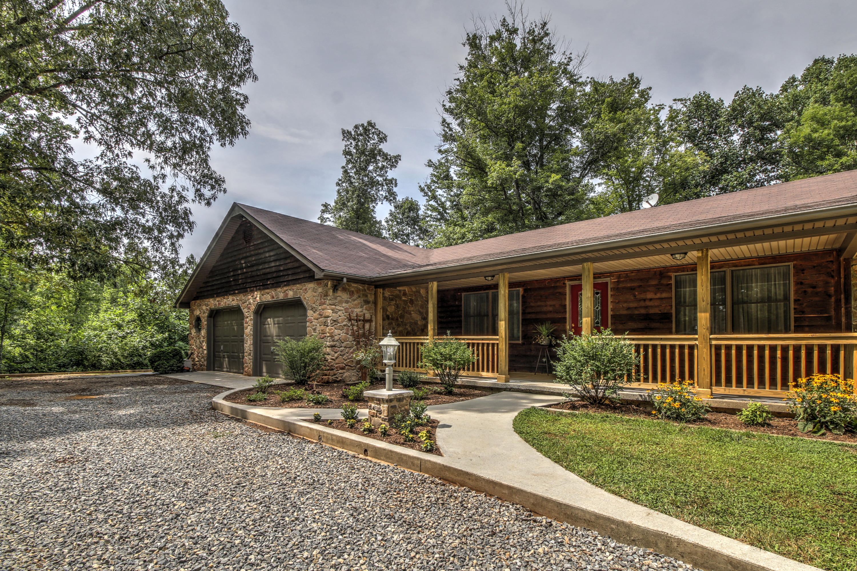 3114 Nemmo Road Vinton, VA 24179 - Photo 44 of 47 _MG_0810_1_2