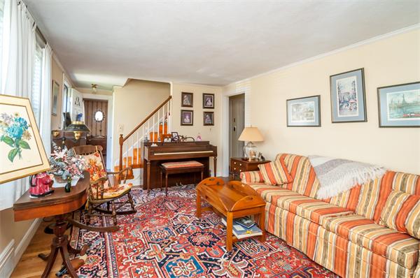 56 Tennyson Road Reading, MA 01867 - Photo 4 of 30 Gallery Image 4