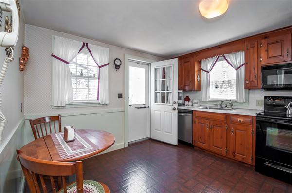 56 Tennyson Road Reading, MA 01867 - Photo 9 of 30 Gallery Image 9