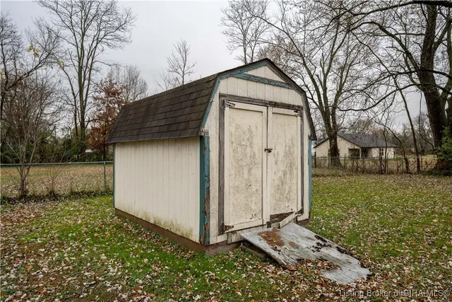 $219,900 | 179 5th Street, Charlestown, IN 47111