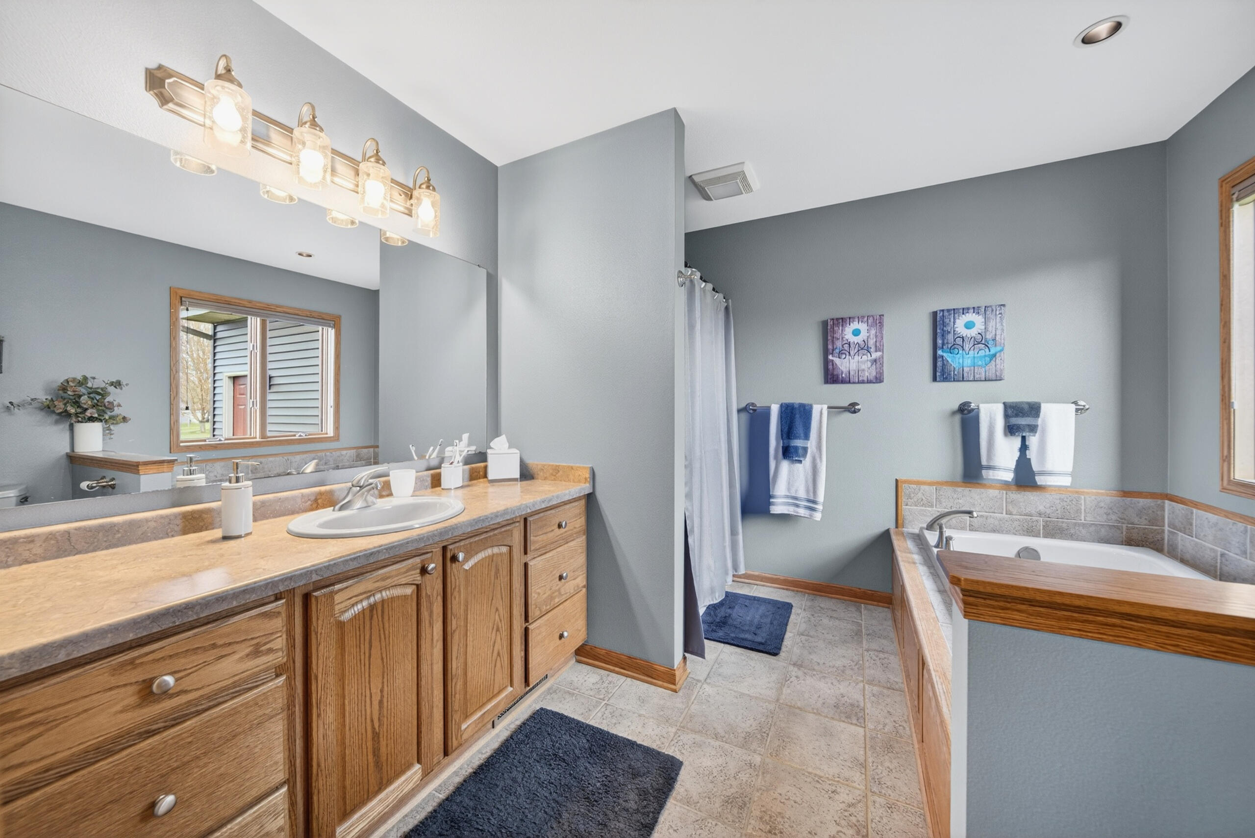 1831 Mapletree Road Howards Grove, WI 53083 - Photo 14 of 28 14-Master bathroom