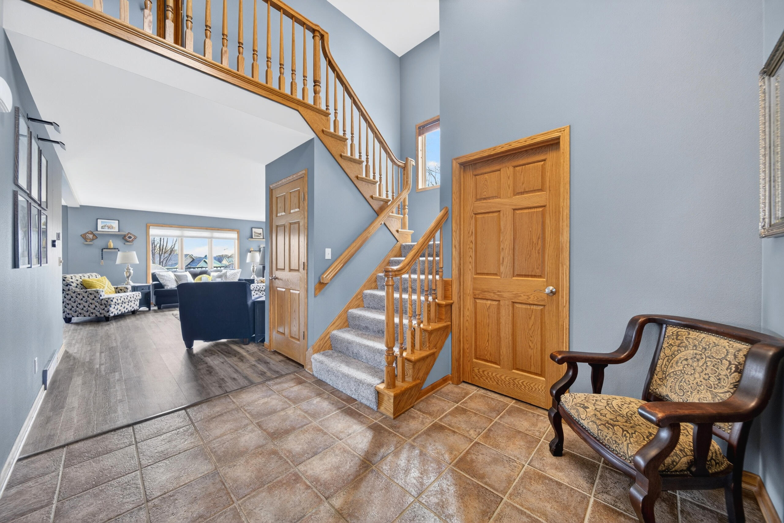 1831 Mapletree Road Howards Grove, WI 53083 - Photo 4 of 28 04-Entryway