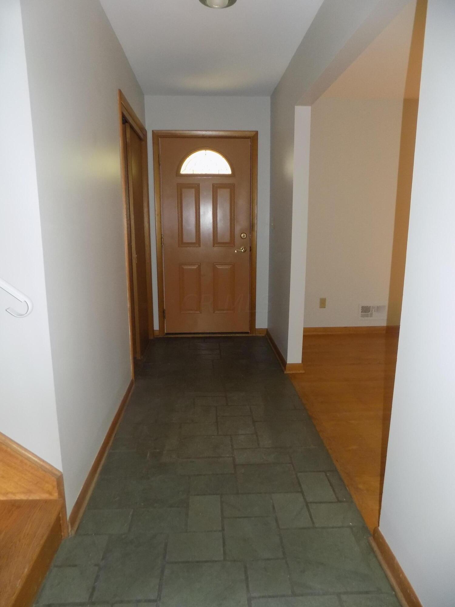 3287 Somerford Road Upper Arlington, OH 43221 - Photo 2 of 26