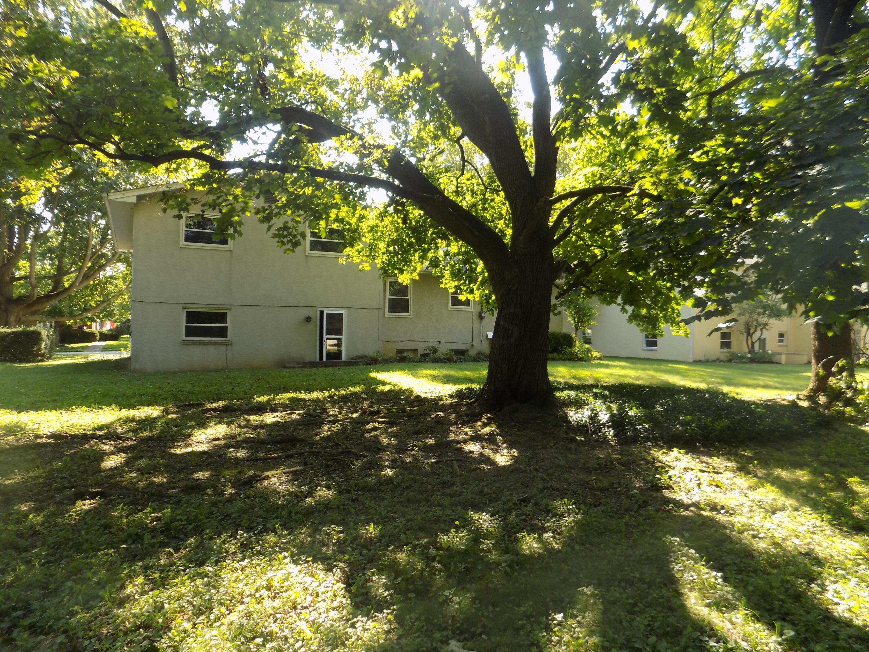 3287 Somerford Road Upper Arlington, OH 43221 - Photo 4 of 26