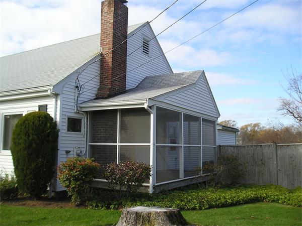 11 Warren Road Marblehead, MA 01945 - Photo 7 of 7 a front view of a house with garden