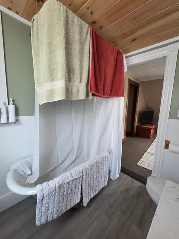 $325,000 | 32 Wesley Drive, St. Johnsbury, VT 05819