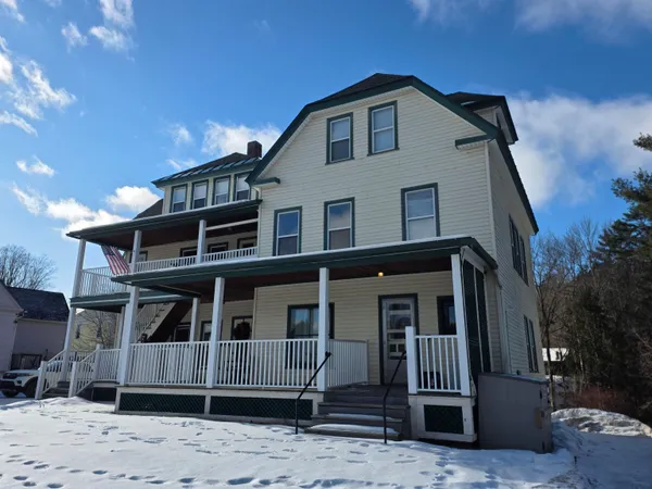 $325,000 | 32 Wesley Drive, St. Johnsbury, VT 05819