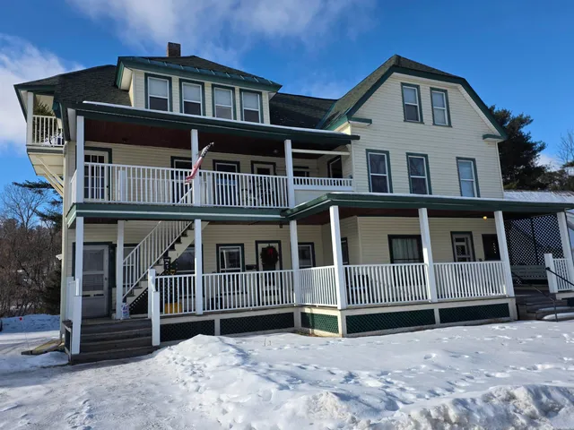 $325,000 | 32 Wesley Drive, St. Johnsbury, VT 05819