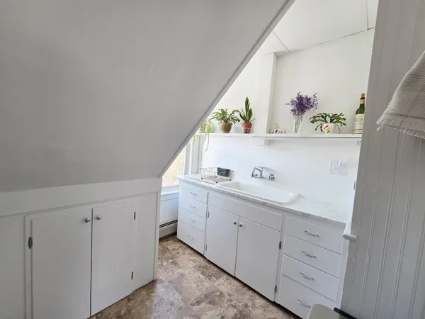 $325,000 | 32 Wesley Drive, St. Johnsbury, VT 05819