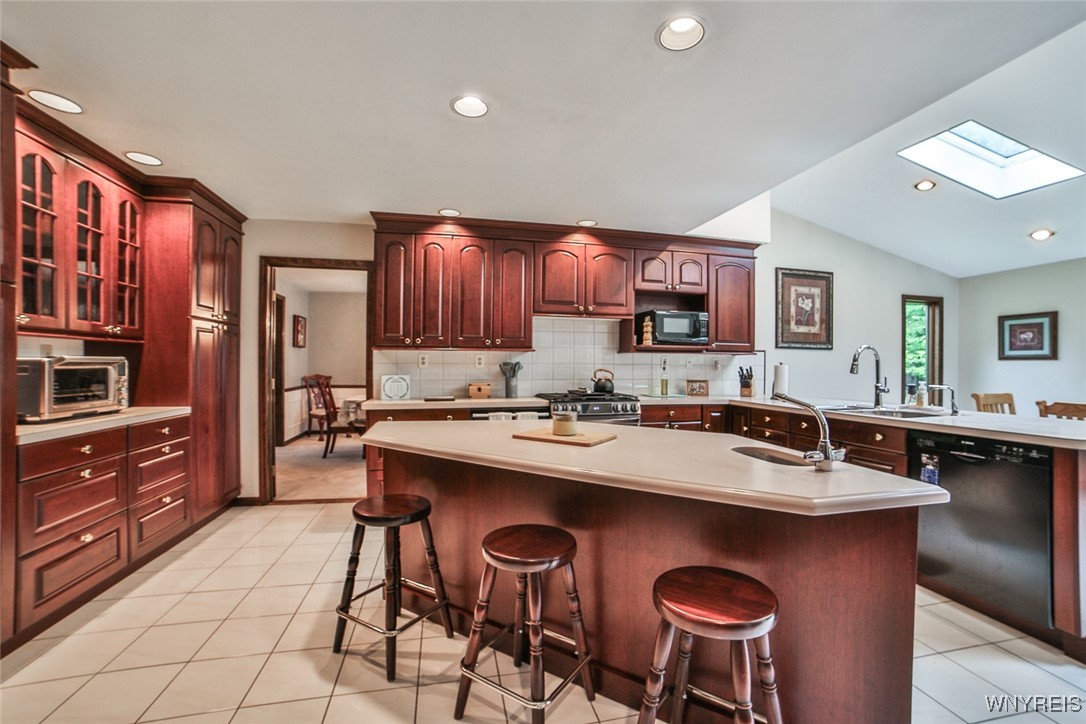 8205 Clarherst Drive Clarence, NY 14051 - Photo 17 of 50