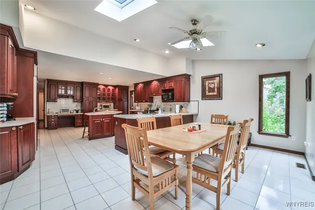 $669,900 | 8205 Clarherst Drive, Clarence, NY 14051