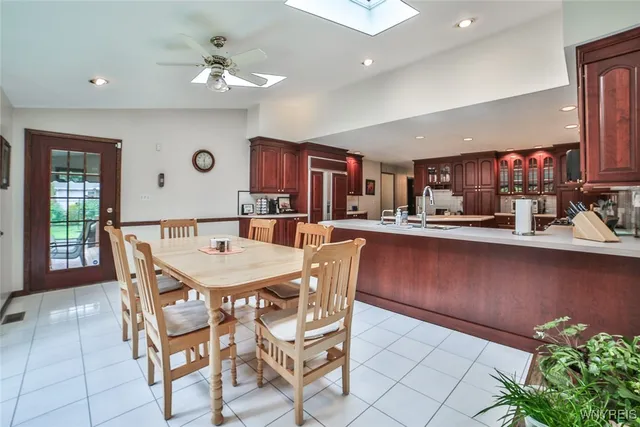 $669,900 | 8205 Clarherst Drive, Clarence, NY 14051