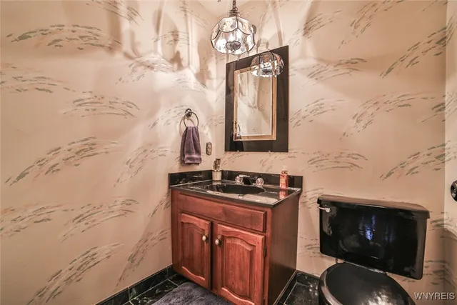 $669,900 | 8205 Clarherst Drive, Clarence, NY 14051