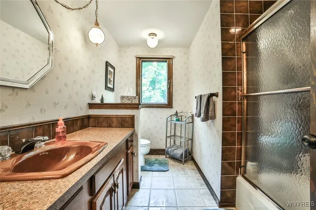 $669,900 | 8205 Clarherst Drive, Clarence, NY 14051