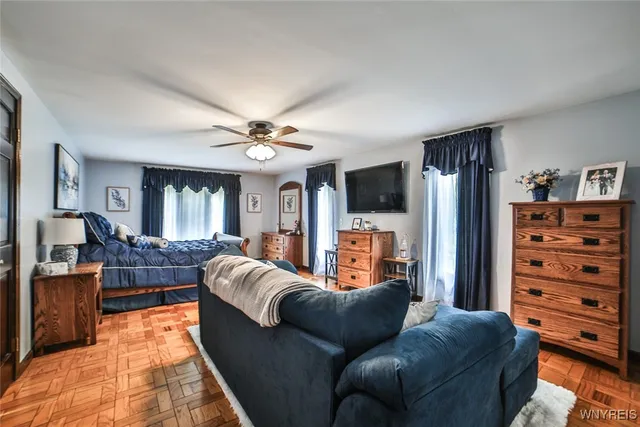 $669,900 | 8205 Clarherst Drive, Clarence, NY 14051