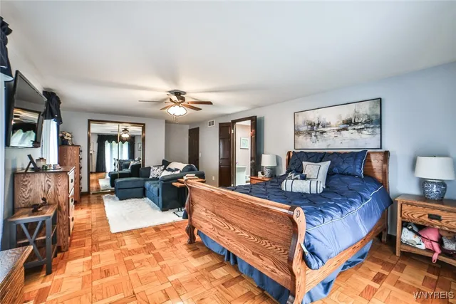 $669,900 | 8205 Clarherst Drive, Clarence, NY 14051