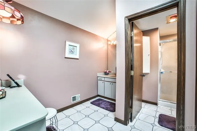 $669,900 | 8205 Clarherst Drive, Clarence, NY 14051