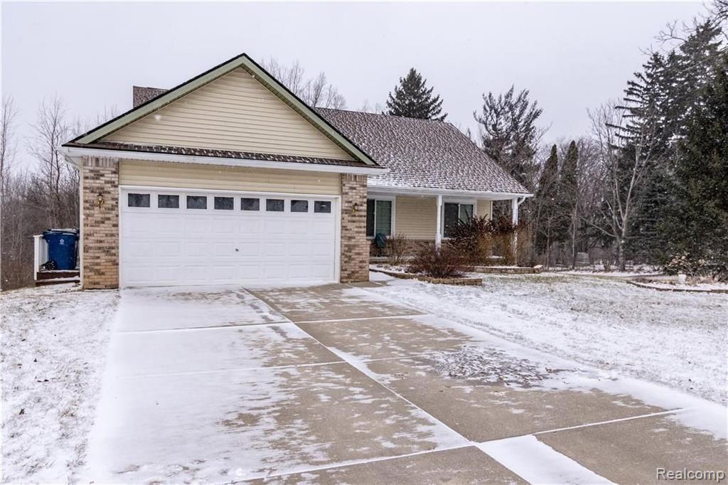 10161 Creekside Road Goodrich, MI 48438 - Photo 3 of 23