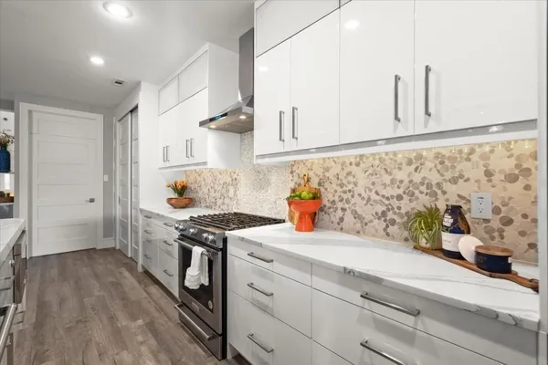 $575,000 | 2300 Habersham Marina Road, Unit 102, Cumming, GA 30041