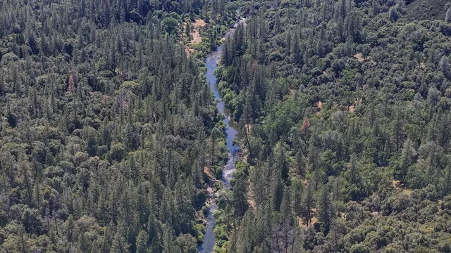 a view of a dry field