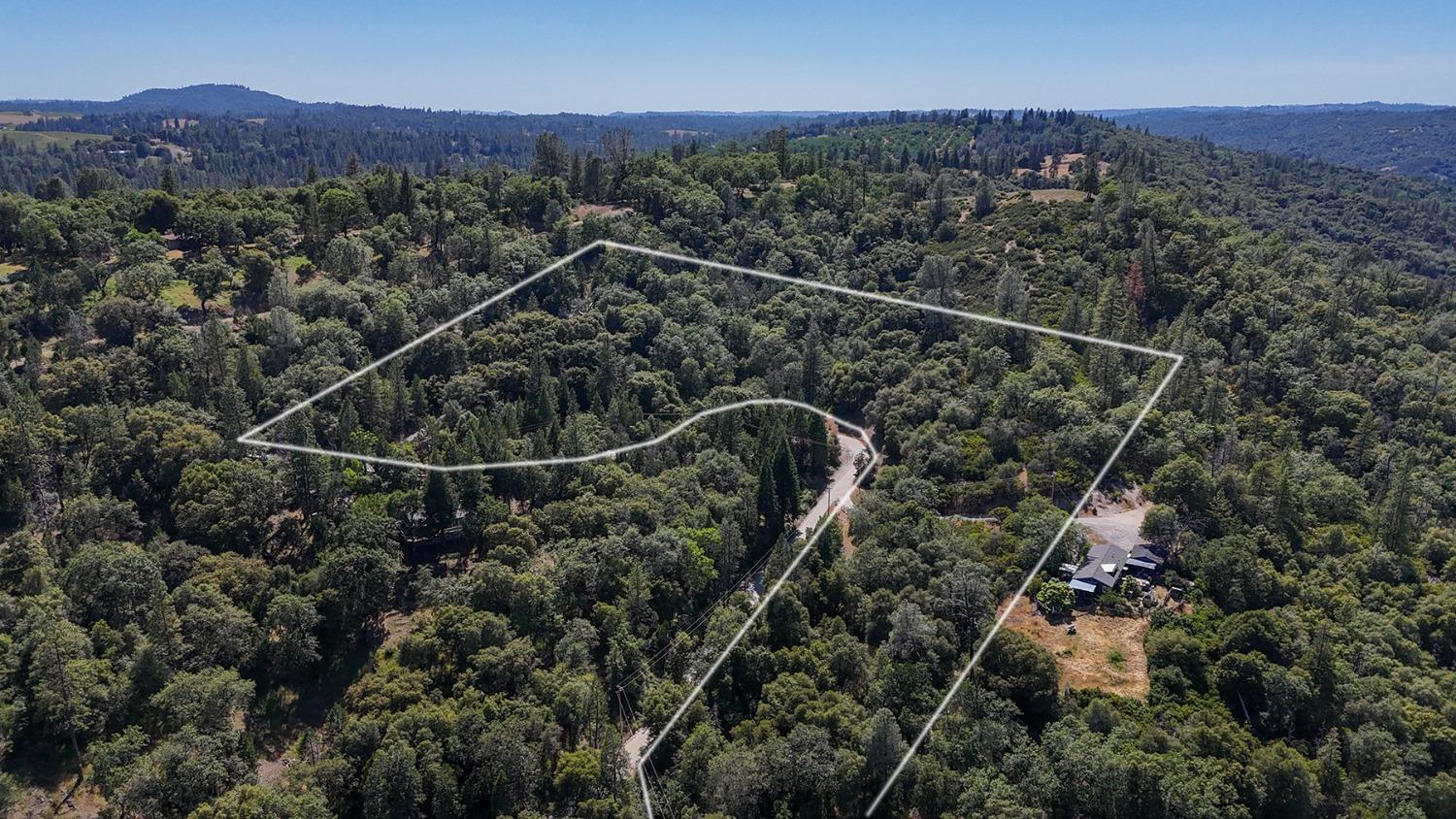 6860 Ant Hill Road Somerset, CA 95684 - Photo 29 of 40 a view of a city and mountain view