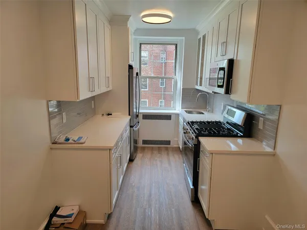 $3,795 | 253 Garth Road, Unit 2C, Scarsdale, NY 10583