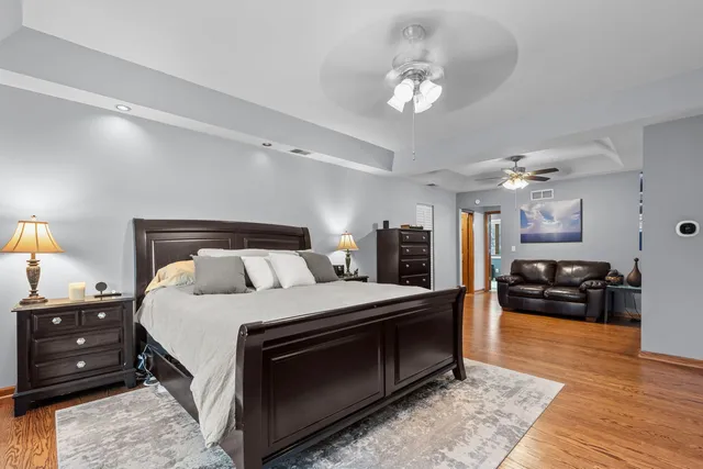 $700,000 | 1005 Hilary Lane, Cary, IL 60013