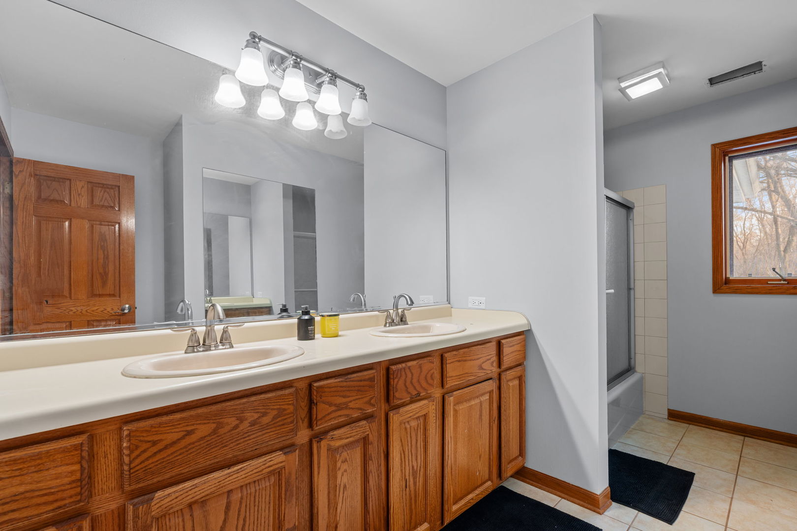 1005 Hilary Lane Cary, IL 60013 - Photo 20 of 43