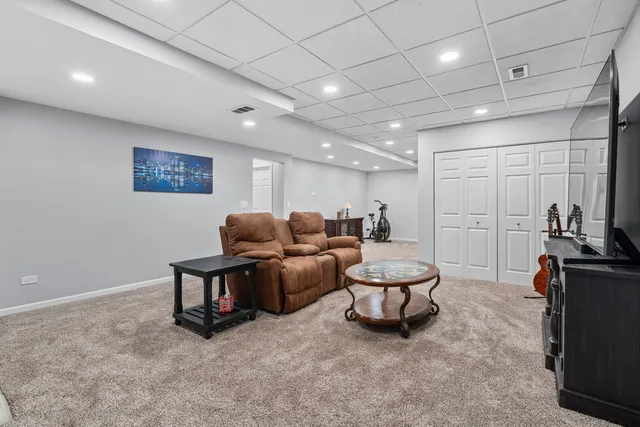 $700,000 | 1005 Hilary Lane, Cary, IL 60013