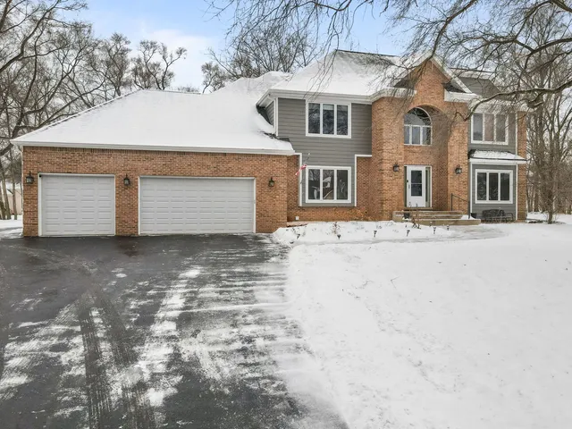 $700,000 | 1005 Hilary Lane, Cary, IL 60013