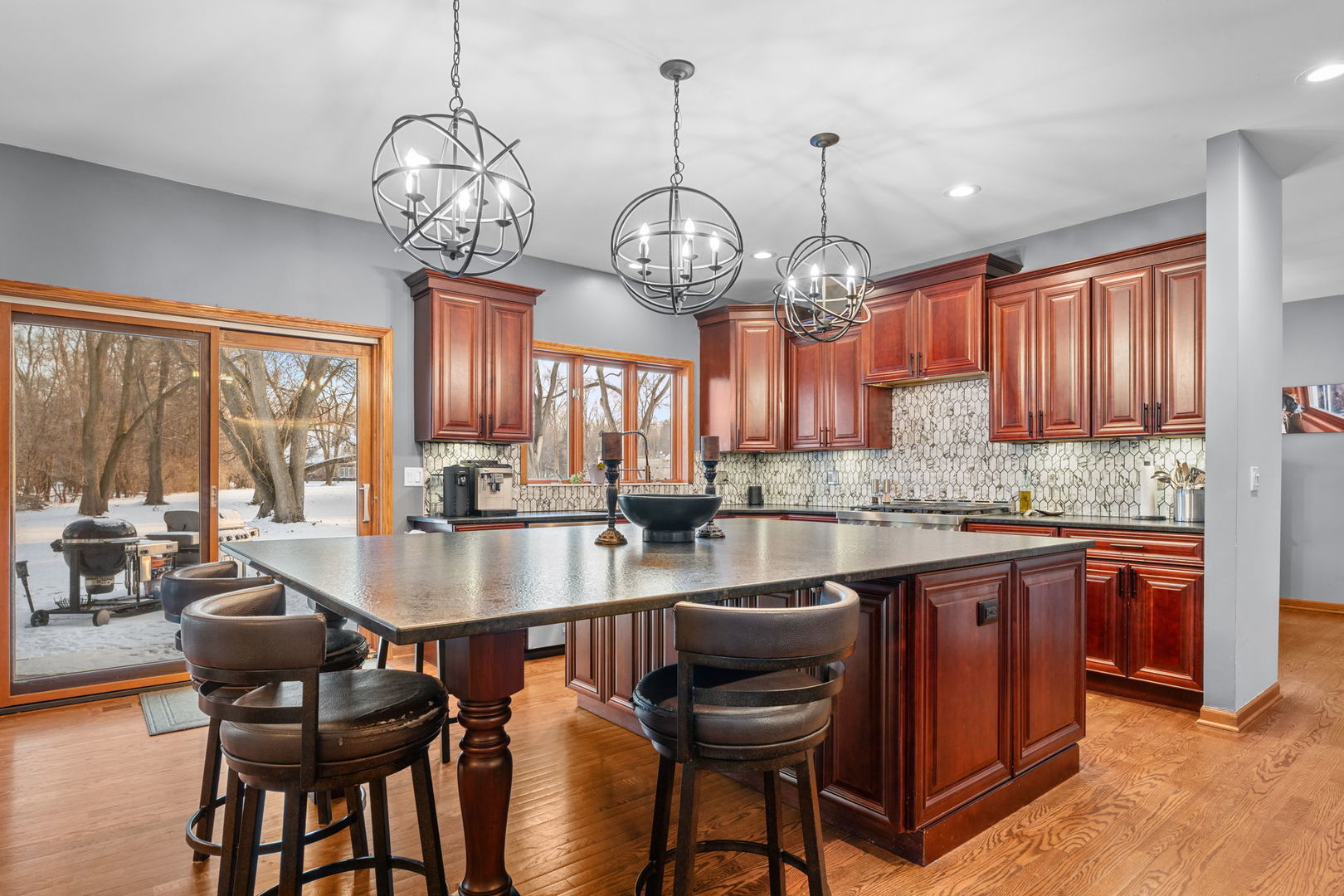 1005 Hilary Lane Cary, IL 60013 - Photo 3 of 43