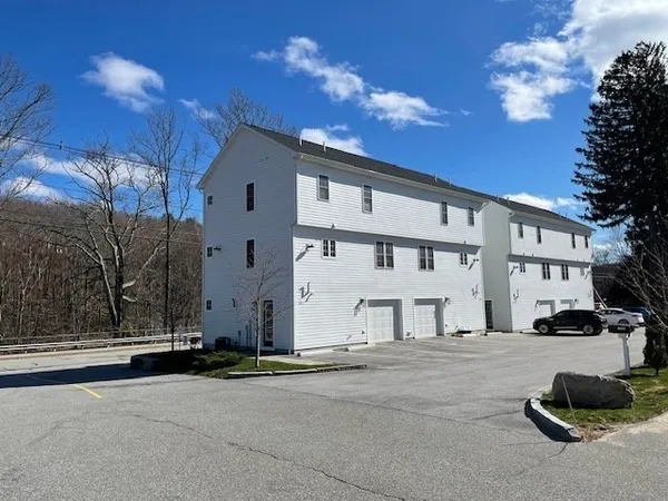 $3,200 | 150 West Main Street, Unit 1, Millbury, MA 01527