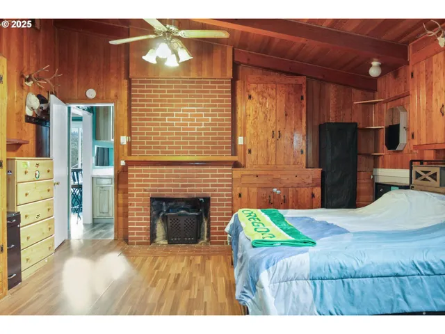 $355,000 | 1038 3rd Avenue, Sweet Home, OR 97386