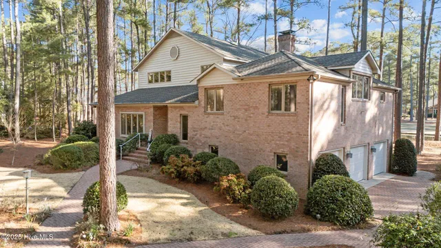 $935,000 | 17 McMichael Drive, Pinehurst, NC 28374