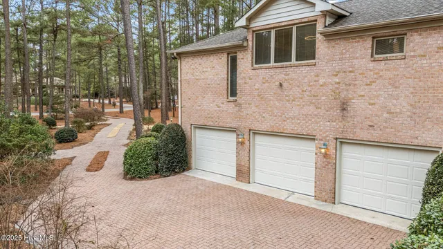 $935,000 | 17 McMichael Drive, Pinehurst, NC 28374