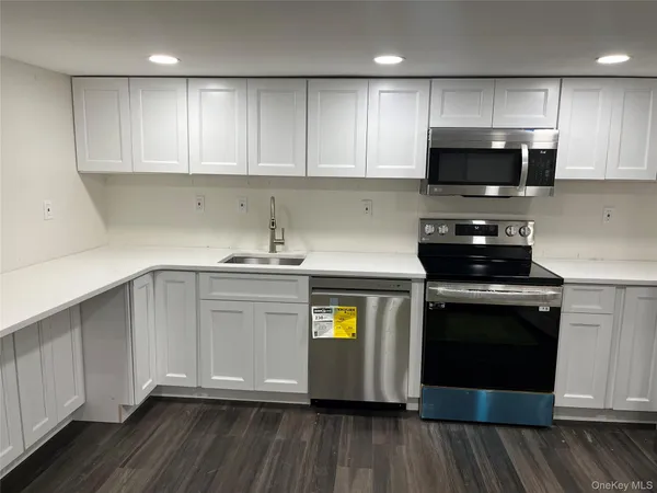 $2,100 | Undisclosed Address, Newburgh, NY 12550