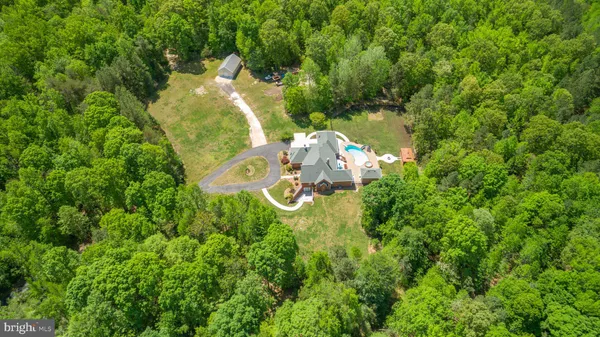 a picture of a tennis court