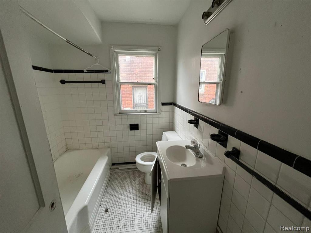 18699 Forrer Street Detroit, MI 48235 - Photo 4 of 7